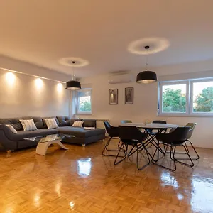 Franceska Apartman